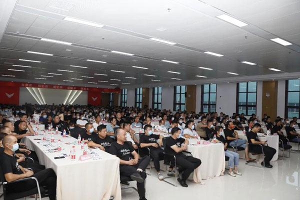 華中區(qū)域篷車盛會(huì) 致勝終端 還看新鴿!